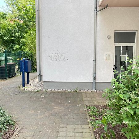 Studio Apartment In Stoetteritz With Balcony - Great Public Transport Links To The City Leipzig Eksteriør billede