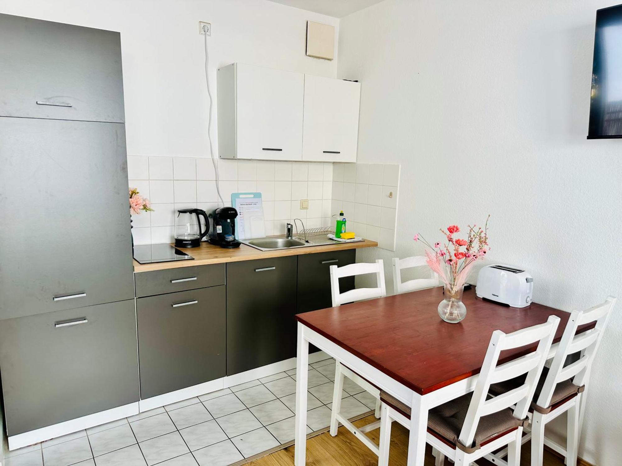 Studio Apartment In Stoetteritz With Balcony - Great Public Transport Links To The City Leipzig Eksteriør billede