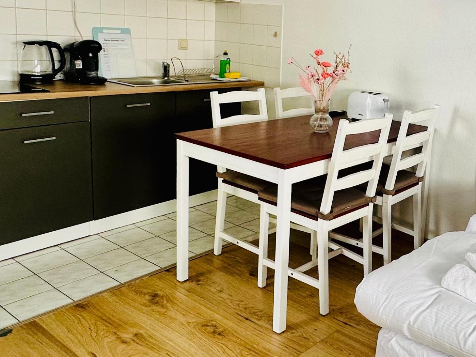 Studio Apartment In Stoetteritz With Balcony - Great Public Transport Links To The City Leipzig Eksteriør billede